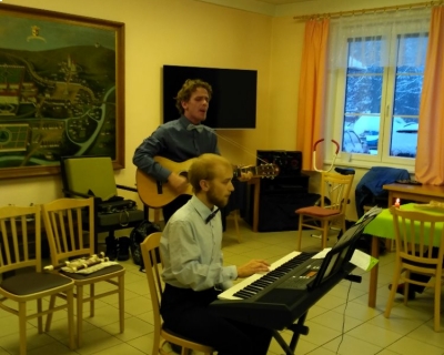 Hudební vystoupení sourozenců Souradových