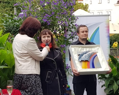 ocenění duhové křídlo